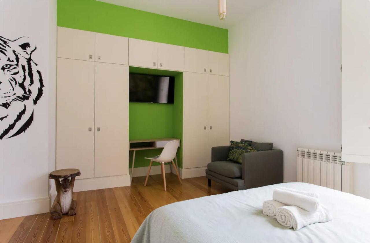 Beautiful 3-Story house in Chiado with a 40m² private terrace Lisboa Exterior foto