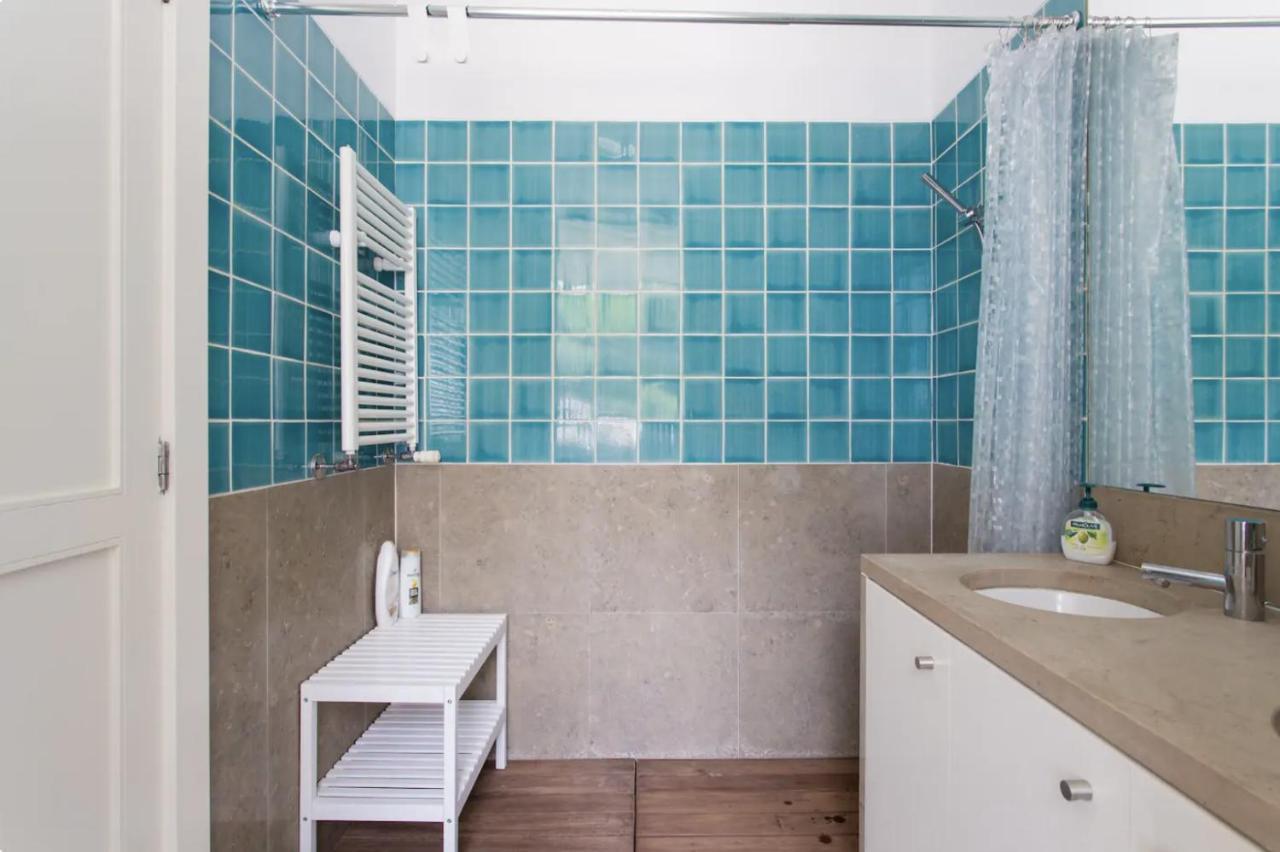 Beautiful 3-Story house in Chiado with a 40m² private terrace Lisboa Exterior foto